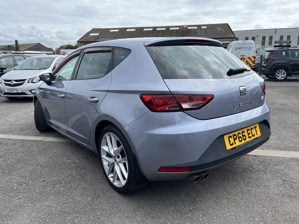 Seat Leon 1.6 Tdi Se Sport Tourer Euro 6 Ss White #8