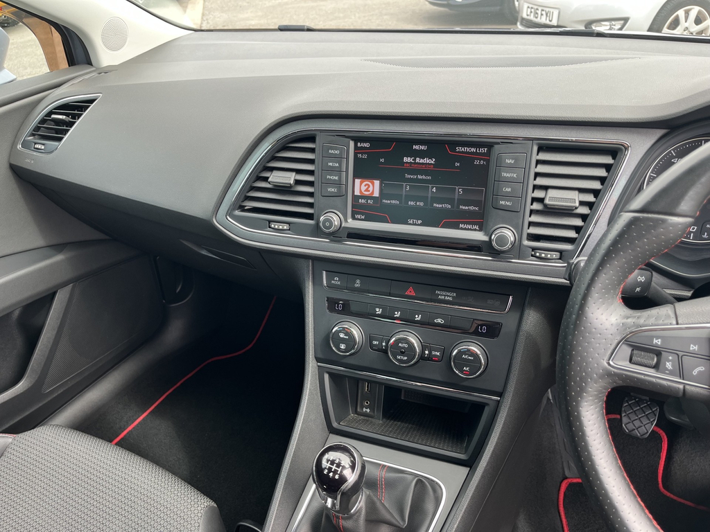Seat Leon 1.6 Tdi Se Sport Tourer Euro 6 Ss White #20