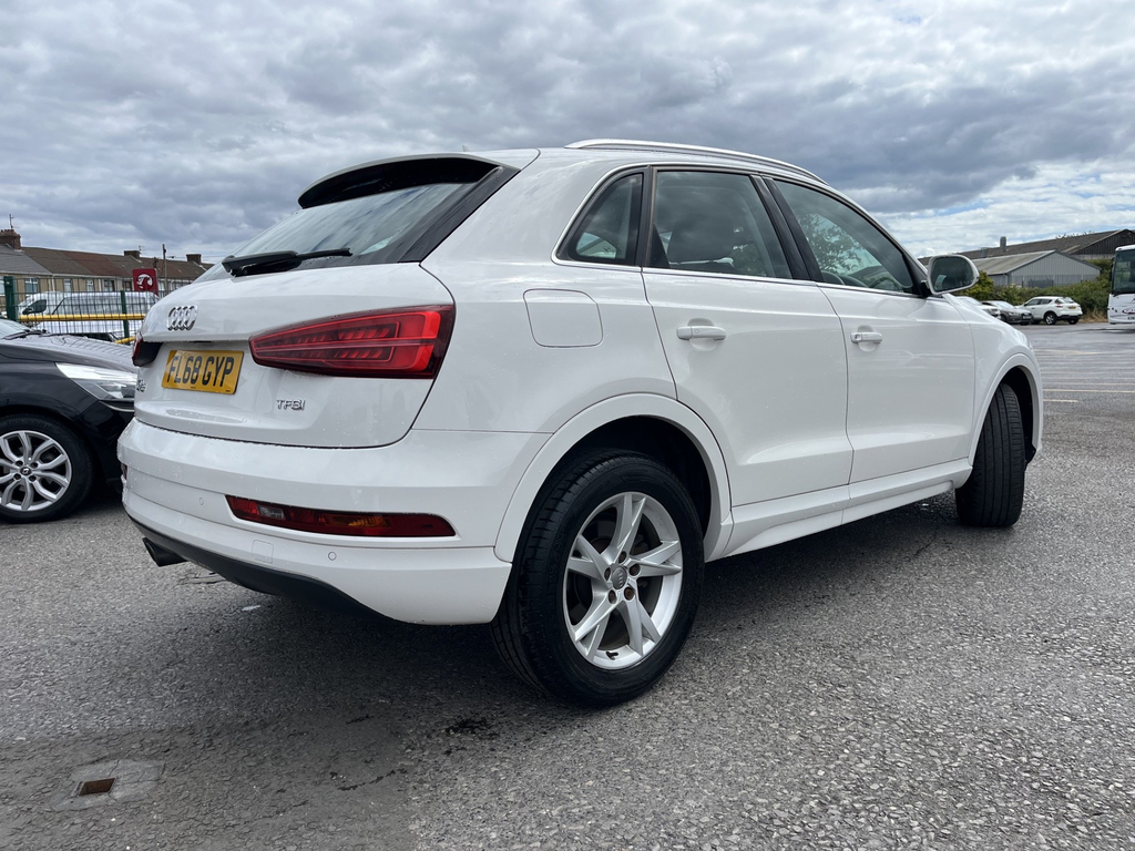 Audi Q3 Tfsi Sport White #4