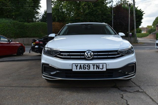 Volkswagen Passat 1.4 Tsi 13Kwh Gte Advance Estate Plug-i White #2