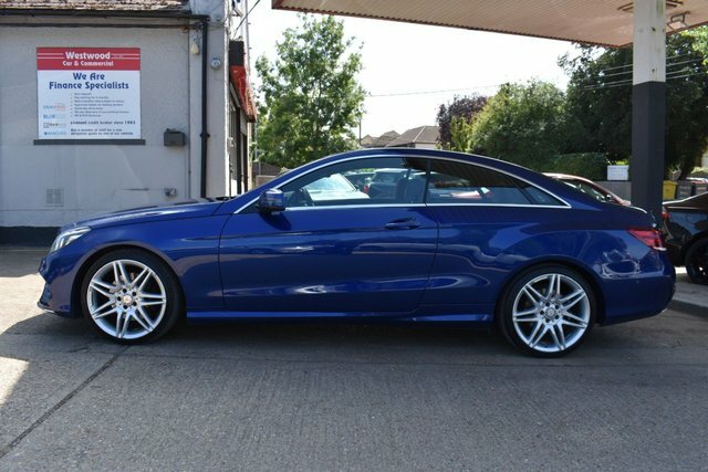 Mercedes-Benz E Class 3.0 E350d V6 Amg Line Edition Premium Coupe Blue #4