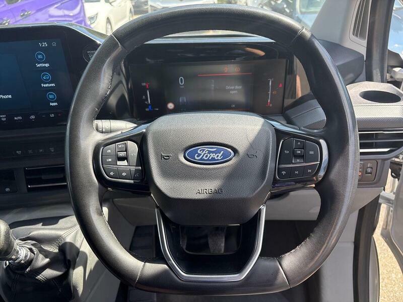 Ford Transit Custom 320 Swb Limited 65Kwh 100Kw 136Ps Silver #32