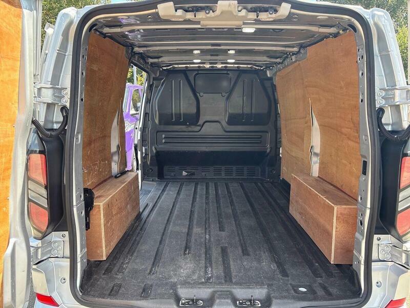 Ford Transit Custom 320 Swb Limited 65Kwh 100Kw 136Ps Silver #16