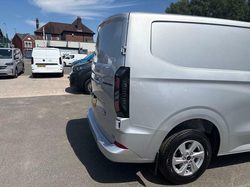 Ford Transit Custom 320 Swb Limited 65Kwh 100Kw 136Ps Silver #57