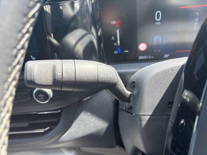 Ford Transit Custom 320 Swb Limited 65Kwh 100Kw 136Ps Silver #36