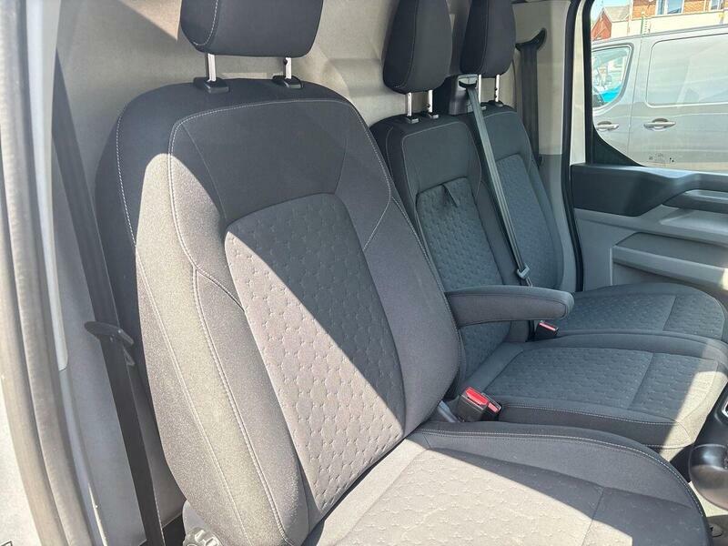 Ford Transit Custom 320 Swb Limited 65Kwh 100Kw 136Ps Silver #51