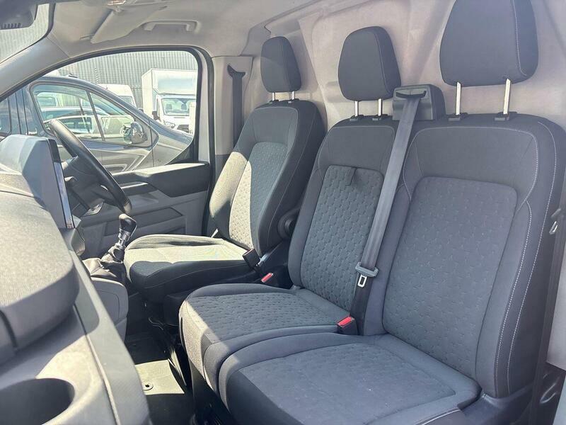 Ford Transit Custom 320 Swb Limited 65Kwh 100Kw 136Ps Silver #59