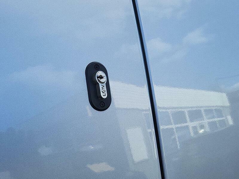 Ford Transit Custom Custom 300 L2 Fwd 2.0 Ecoblue 130Ps Low Roof Limit Black #99