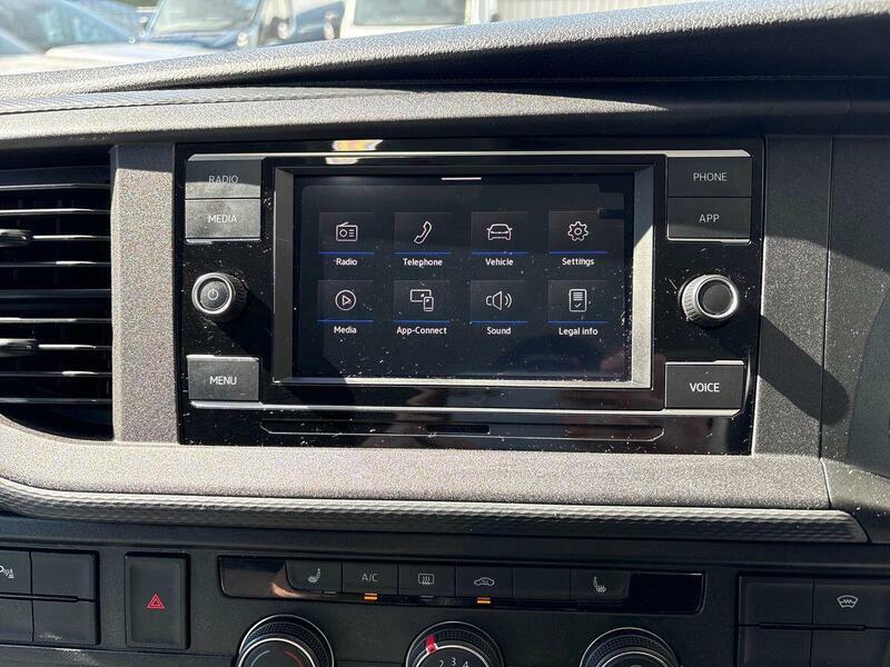 Volkswagen Transporter 2.0 Tdi 150 Highline Van Dsg Grey #19