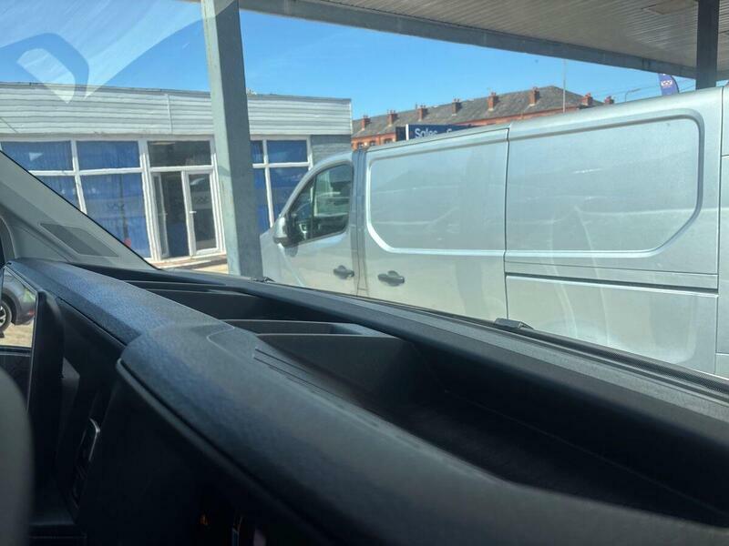 Volkswagen Crafter Crafter 2.0 Tdi 140Ps Commerce Plus High Roof Van White #45