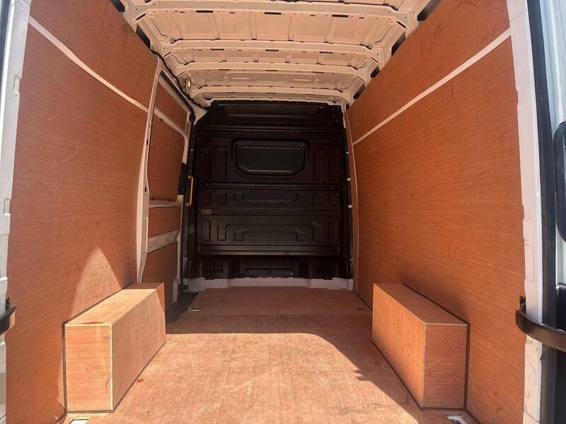 Volkswagen Crafter Crafter 2.0 Tdi 140Ps Commerce Plus High Roof Van White #51