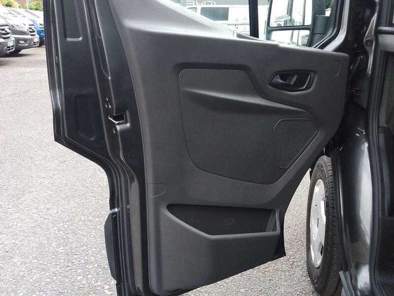 Ford Transit Custom 320 Swb Limited 65Kwh 100Kw 136Ps Blue #39