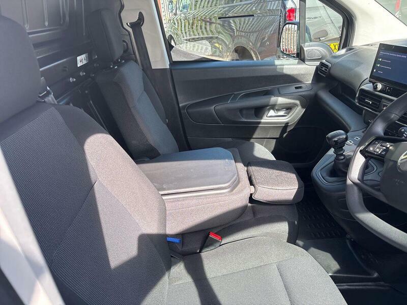Citroen Berlingo 1.5Bhdi 130Hp Driver Black #45