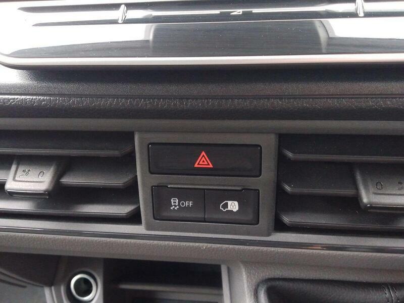 Volkswagen Crafter 2.0 Tdi 140Ps Commerce High Roof Van #34