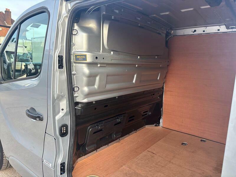 Renault Trafic Ll30 Blue Dci 170 Extra Sportsafety Crew Van Edc Black #40