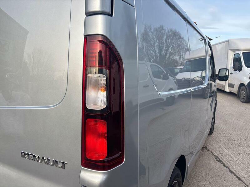 Renault Trafic Ll30 Blue Dci 170 Extra Sportsafety Crew Van Edc Black #48