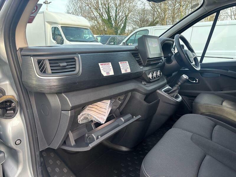 Renault Trafic Ll30 Blue Dci 170 Extra Sportsafety Crew Van Edc Black #36