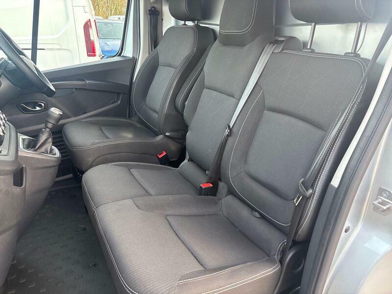 Renault Trafic Ll30 Blue Dci 170 Extra Sportsafety Crew Van Edc Black #30