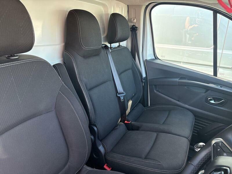 Renault Trafic All New Trafic Van Business Lh30 2.0 Dci 150 Stop Grey #59