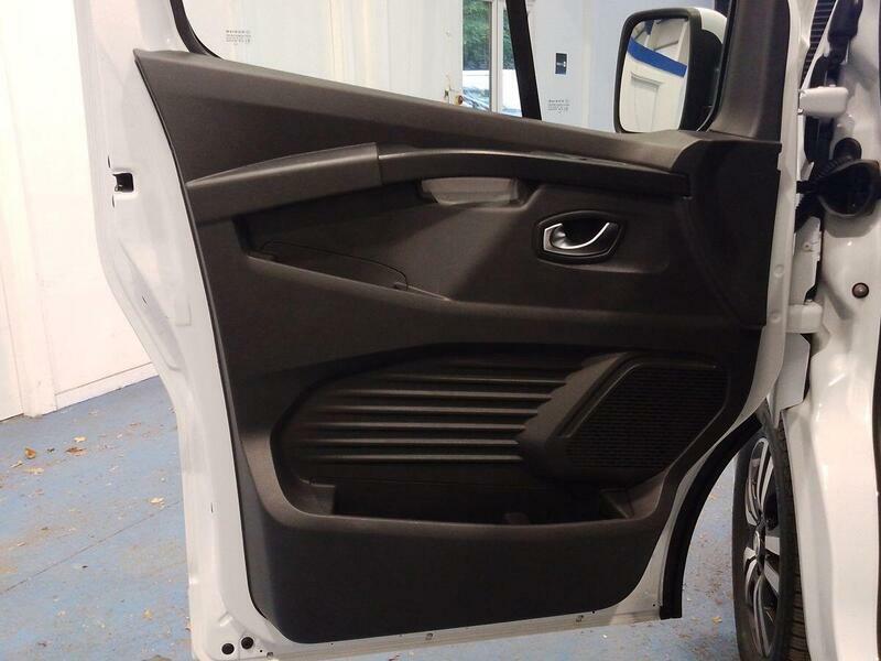 Renault Trafic All New Trafic Van Business Lh30 2.0 Dci 150 Stop Grey #101