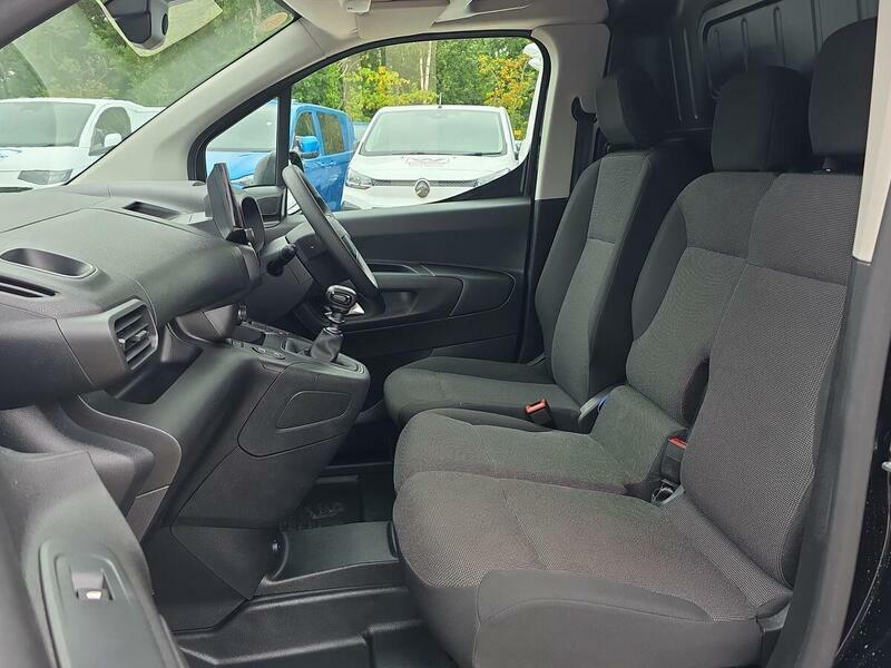 Citroen Berlingo 1.5 Bluehdi 100 Plus XL 7 Seatwav White #20