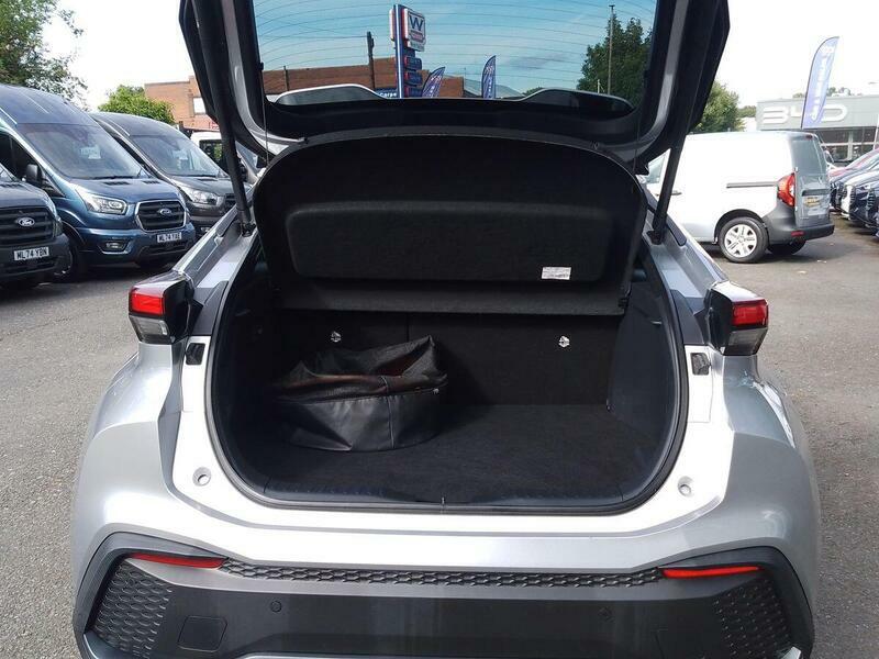 Toyota C-Hr 1.8 Vvt-h Excel Cvt Euro 6 Ss Purple #18