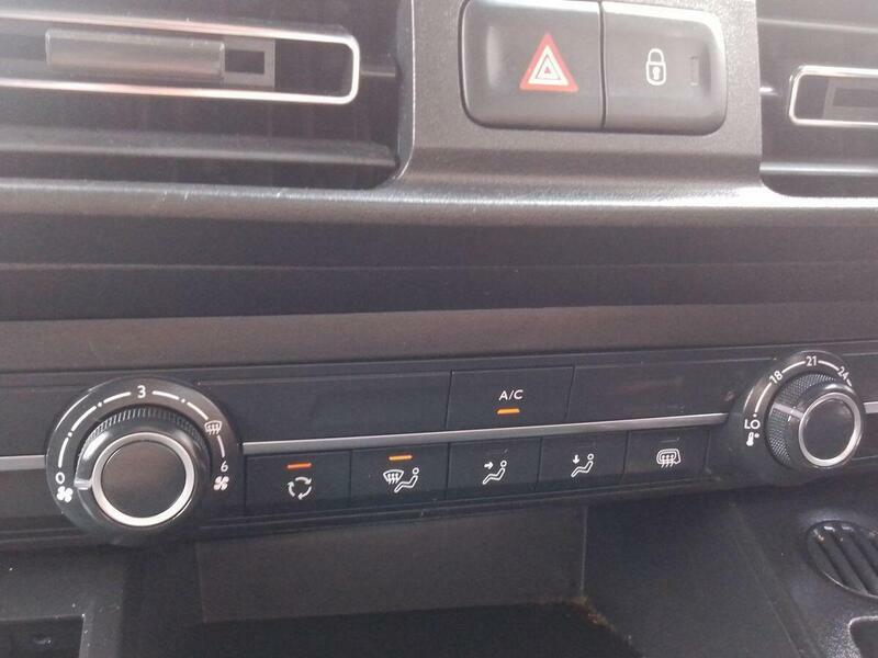 Citroen Berlingo 1.5 Bluehdi 130 Plus XL Eat8 7 Seatwav Blue #25