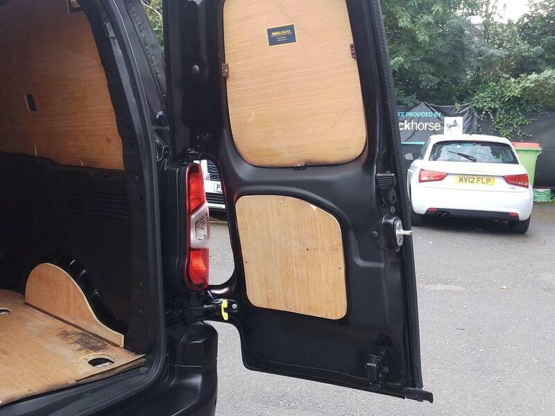 Citroen Berlingo 1.5 Bluehdi 130 Plus XL Eat8 7 Seatwav Blue #42