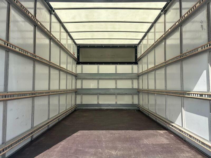 Volkswagen Crafter Volkswagen Crafter Cr35 Mwb Fwd 2.0 Tdi 140 Silver #76