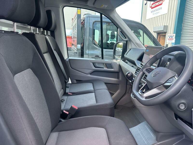 Volkswagen Crafter Volkswagen Crafter Cr35 Mwb Fwd 2.0 Tdi 140 Silver #59