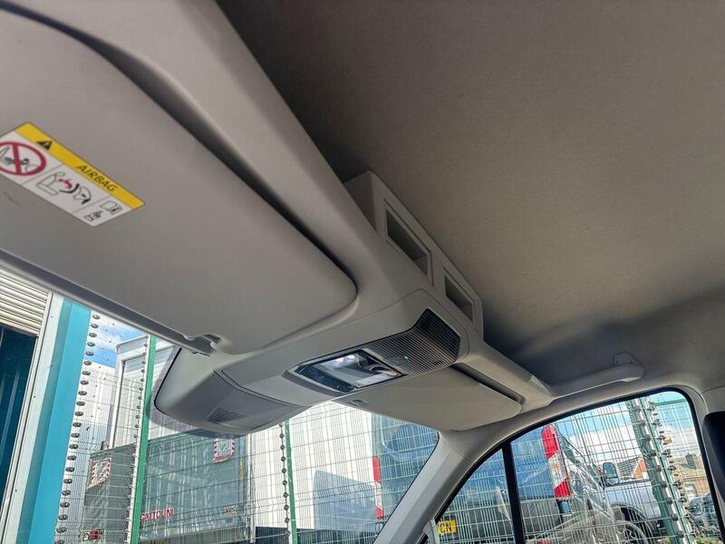 Volkswagen Crafter Volkswagen Crafter Cr35 Mwb Fwd 2.0 Tdi 140 Silver #60