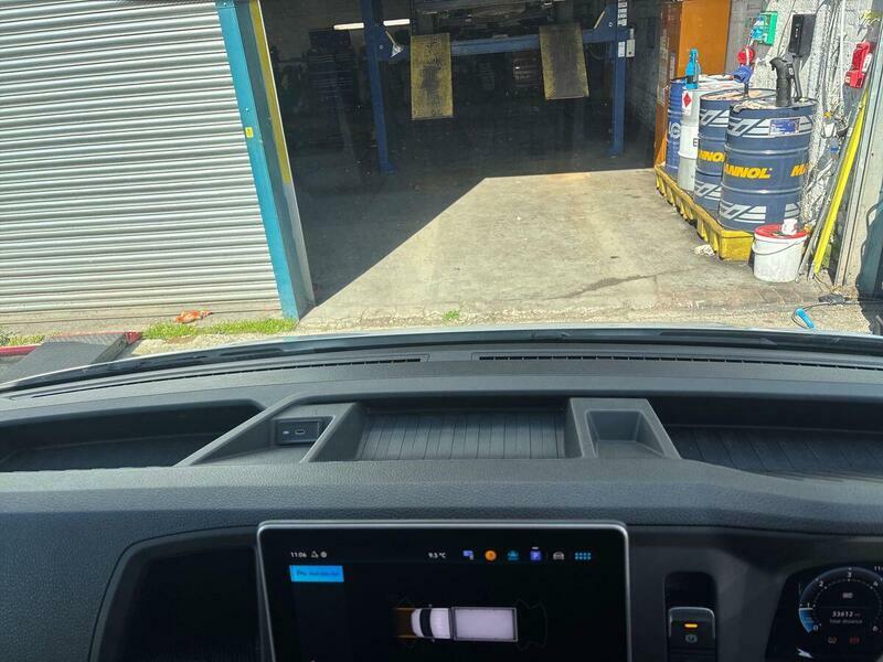 Volkswagen Crafter Volkswagen Crafter Cr35 Mwb Fwd 2.0 Tdi 140 Silver #51