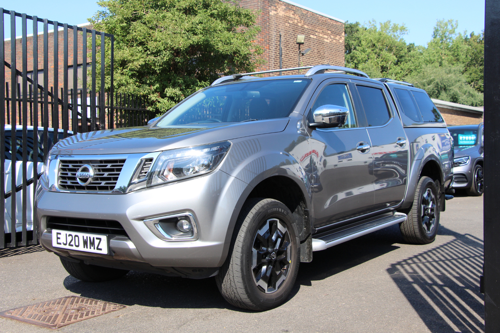 Nissan Navara Dci Tekna Double Cab 4Wd 190 2 Owners, Fsh, 4 R #2
