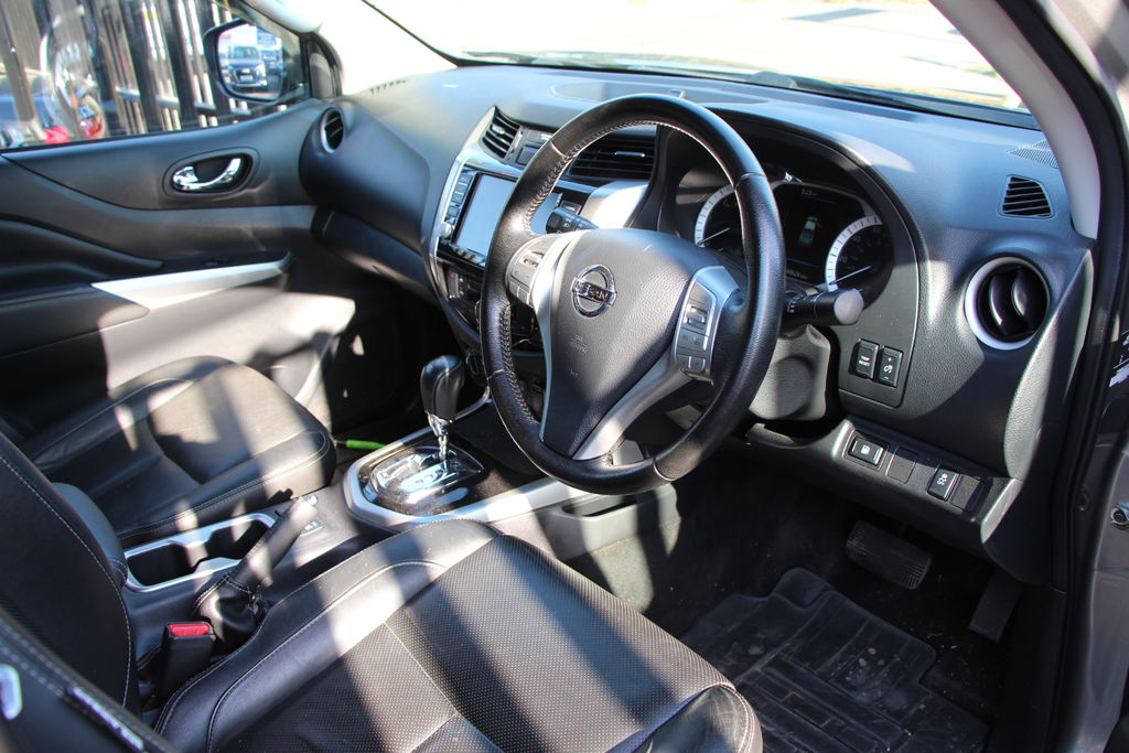 Nissan Navara Dci Tekna Double Cab 4Wd 190 2 Owners, Fsh, 3 R #4