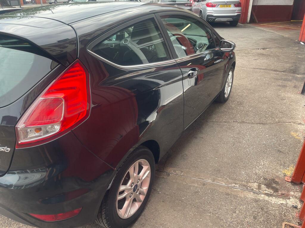 Ford Fiesta Zetec Black #5