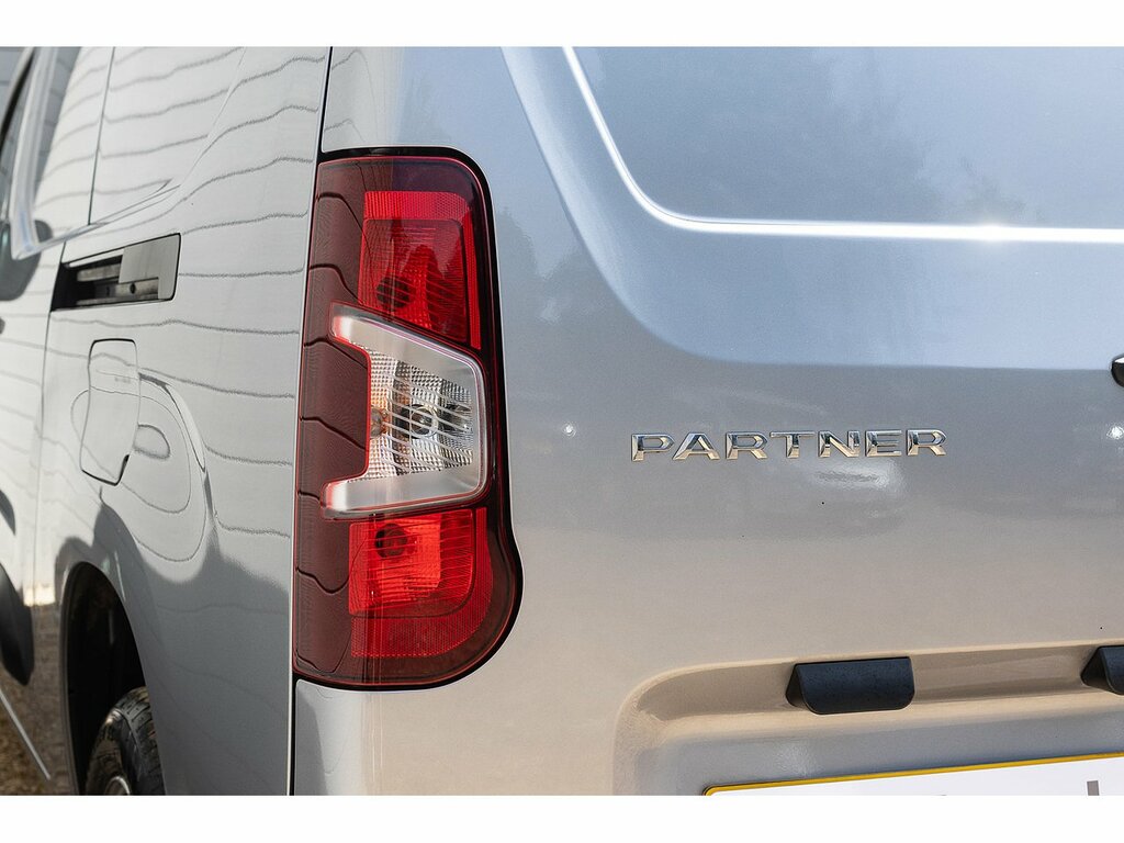 Peugeot Partner 1.5 Bluehdi 950 Asphalt Long Panel Van 6Dr White #32