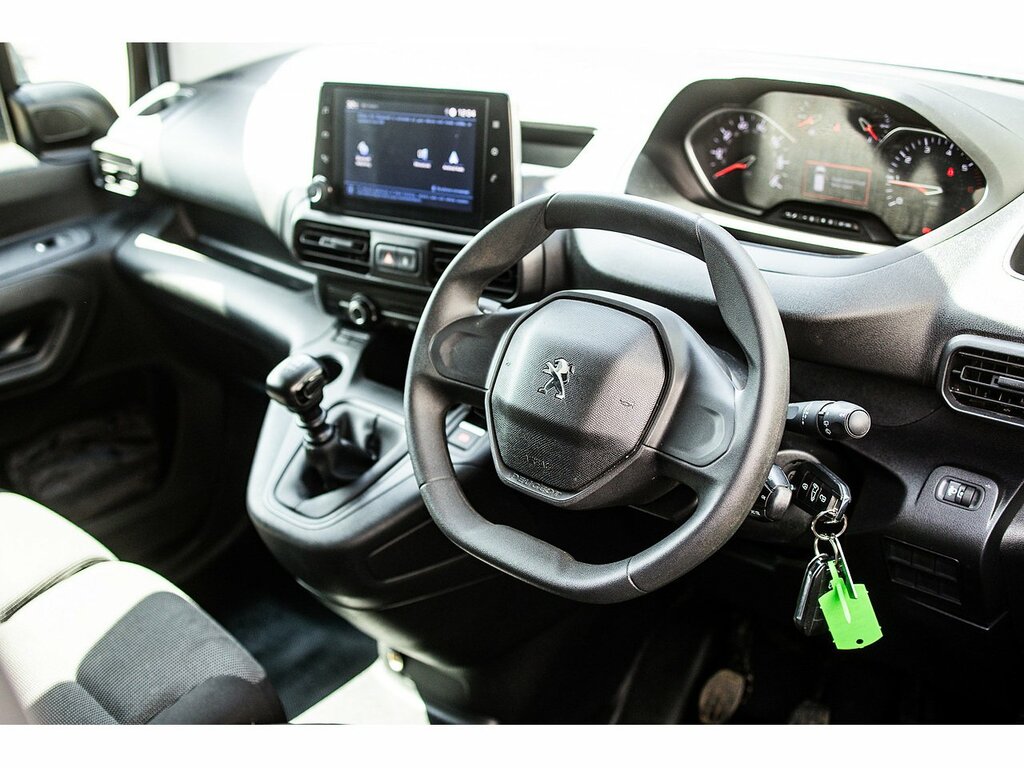 Peugeot Partner Bluehdi 950 Professional Premium Grey #2
