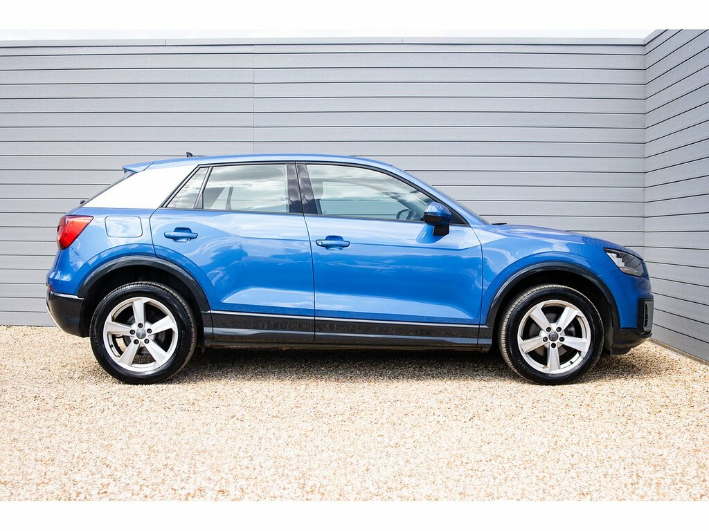 Audi Q2 Tdi Sport Blue #6