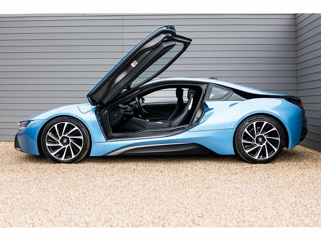 BMW i8 Coupe Blue #6