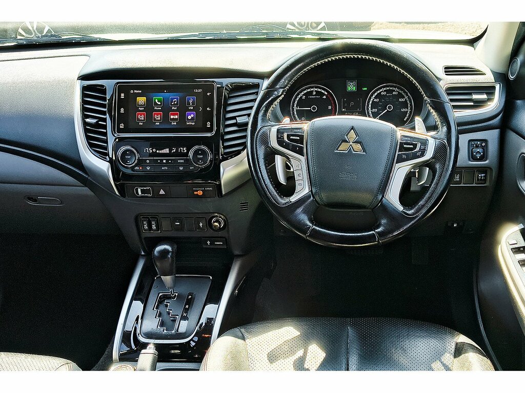 Mitsubishi L200 Di-d Dc Warrior White #2