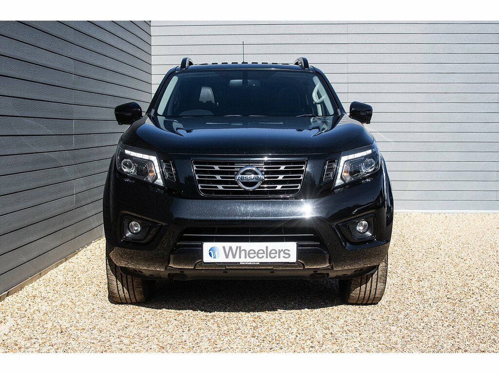 Nissan Navara Dci N-guard Black #4