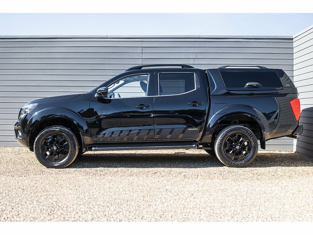 Nissan Navara Dci N-guard Black #5