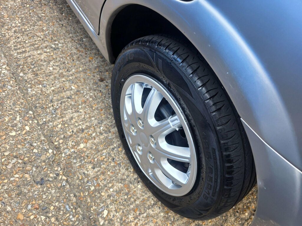 Nissan Almera 1.5 Se Hatchback 160 G Km 89 Bh Silver #22