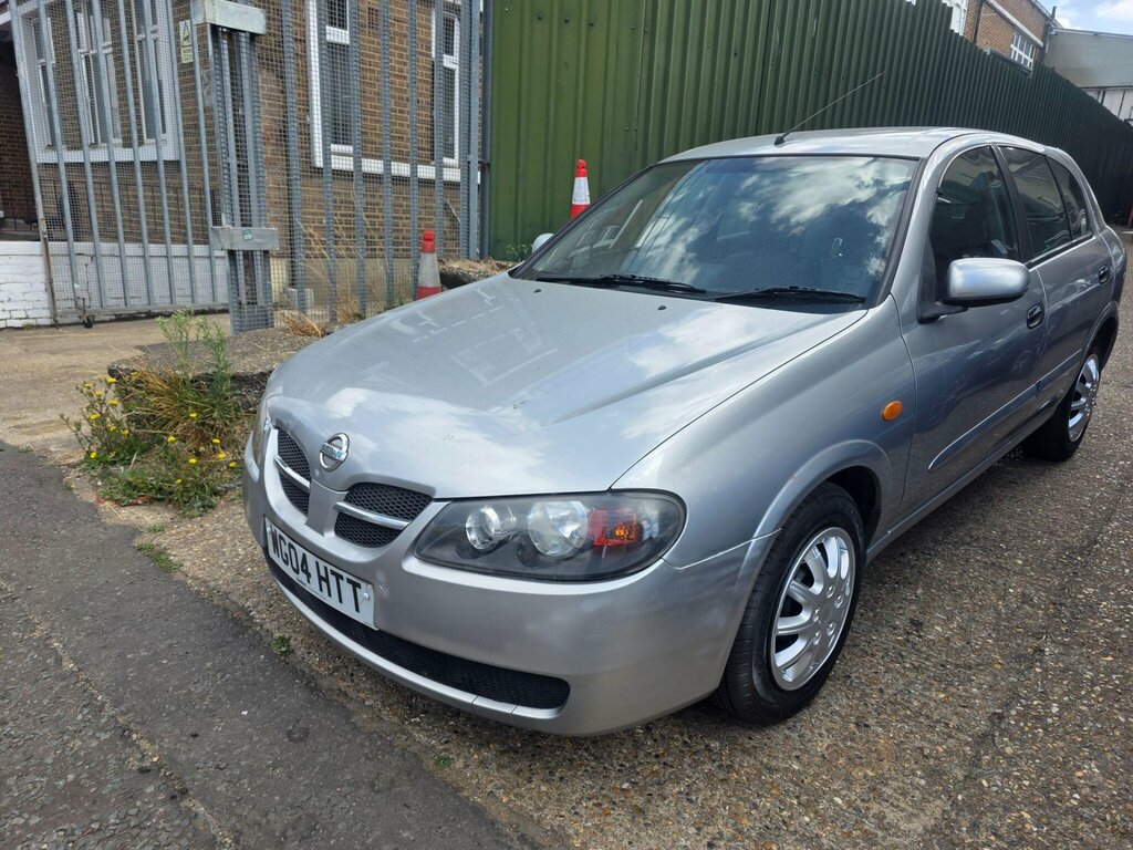 Nissan Almera 1.8 Se Silver #3