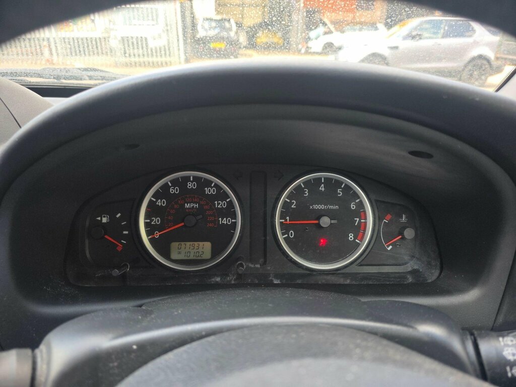Nissan Almera 1.5 Se Hatchback 160 G Km 89 Bh Silver #25