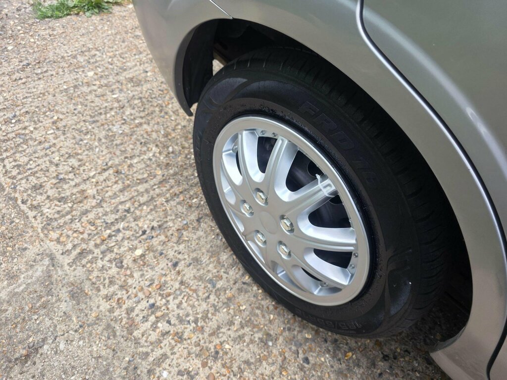Nissan Almera 1.5 Se Hatchback 160 G Km 89 Bh Silver #23