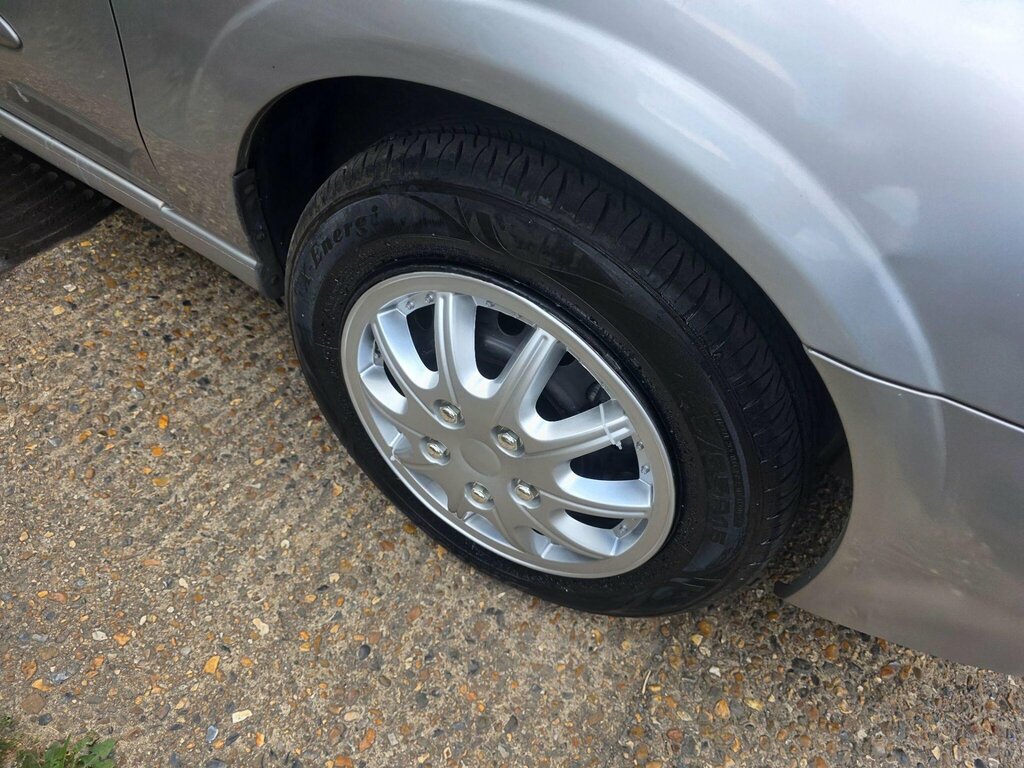 Nissan Almera 1.5 Se Hatchback 160 G Km 89 Bh Silver #24