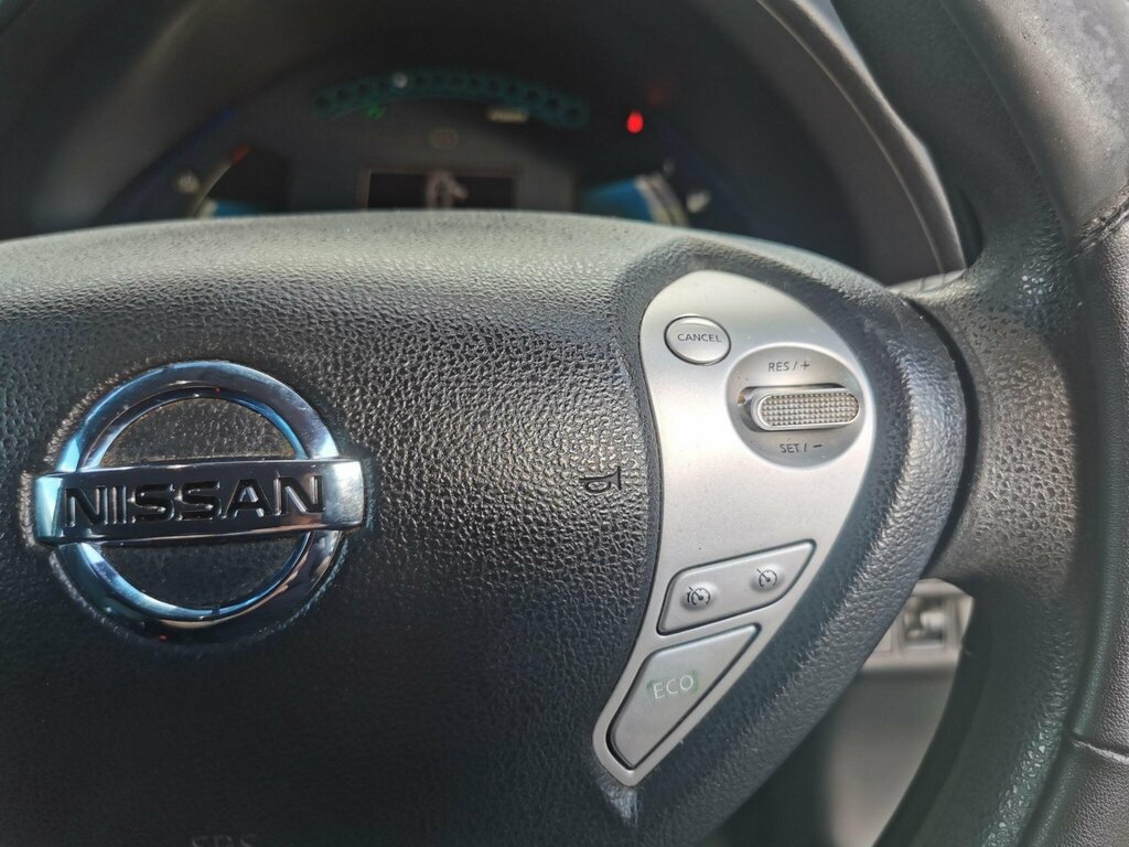 Nissan Leaf 24Kw Tekna With 3.3Kw Charger Red #33