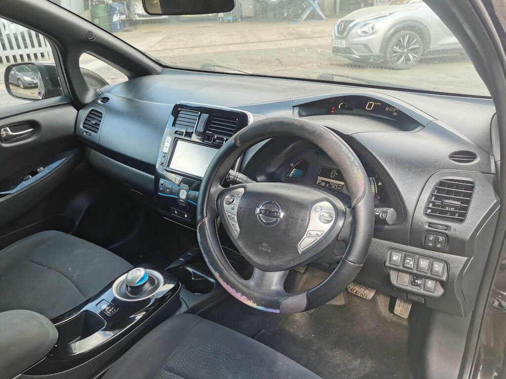 Nissan Leaf 24Kw Tekna With 3.3Kw Charger Red #10