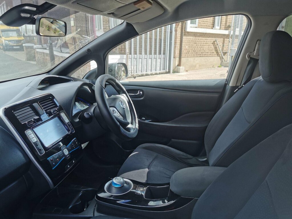 Nissan Leaf 24Kw Tekna With 3.3Kw Charger Red #11